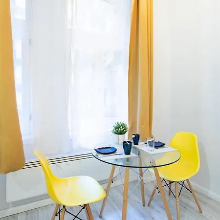 Very - Easy Use - Air Con Boedapest