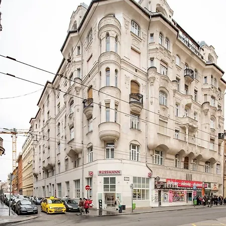 Very - Easy Use - Air Con