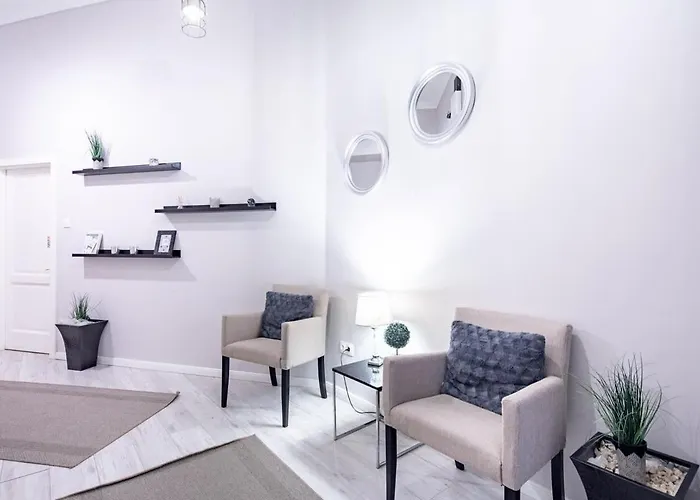 Very - Easy Use - Air Con شقة بودابست